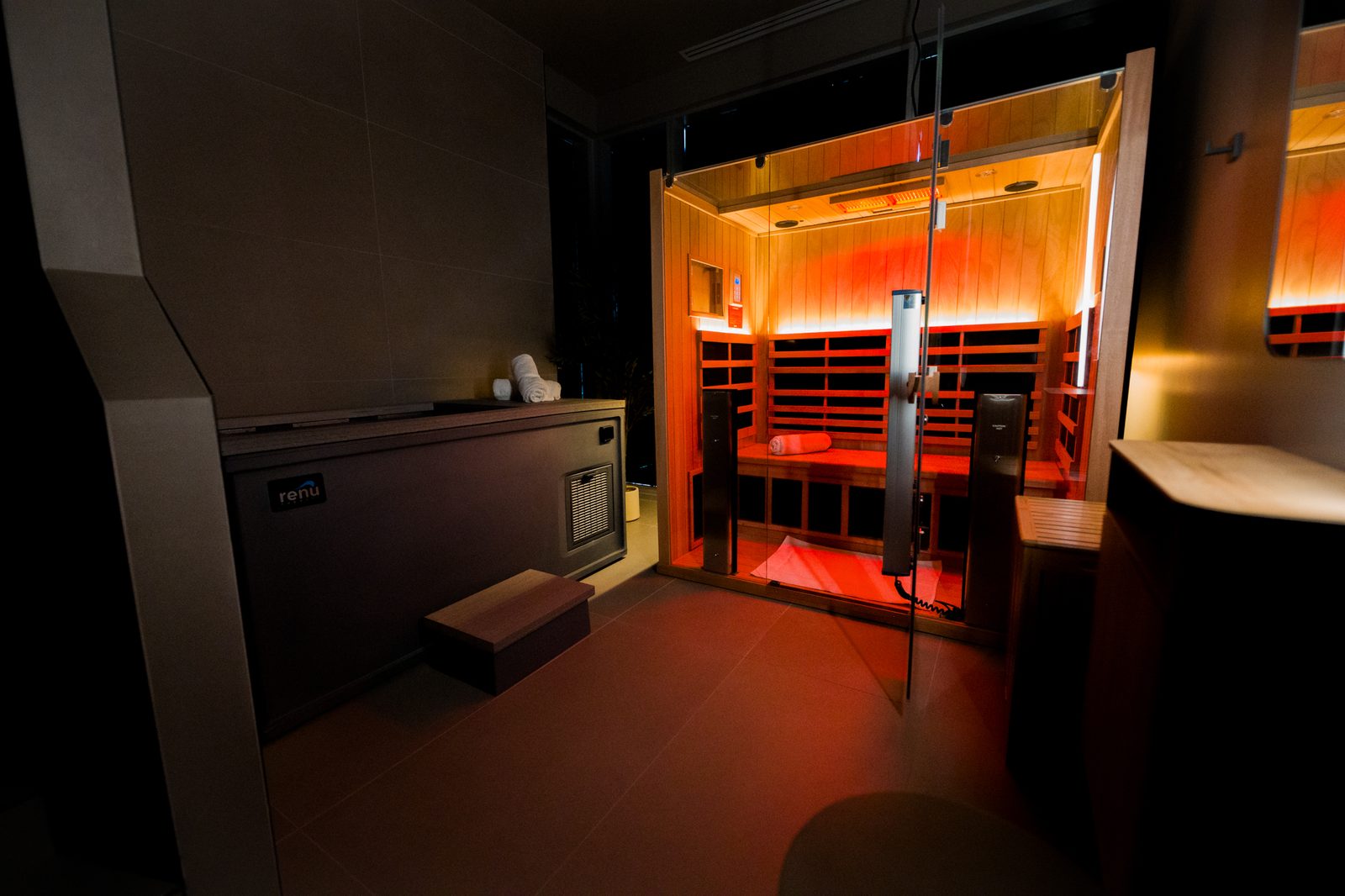 Contrast therapy suite with infrared sauna and cold plunge